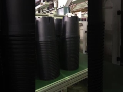 Kırmızı Yuvarlak Plastik Saksılar Bir Saksı Bahçecilik İçin Kreş Saksıları