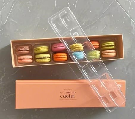 Ekoloji dostu şeffaf makarna ambalajı ve özel baskı ile gösterim standı ve hediye kutusu