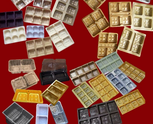 Özelleştirilebilir Tasarım Tek Kullanımlık Plastik Tepsi ve Geri Dönüştürülebilir PET ve Isı Yalıtımlı Makaron Ambalaj Kutusu
